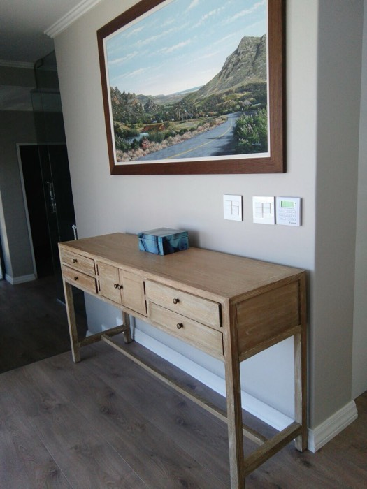 Modern Family Living — image 10