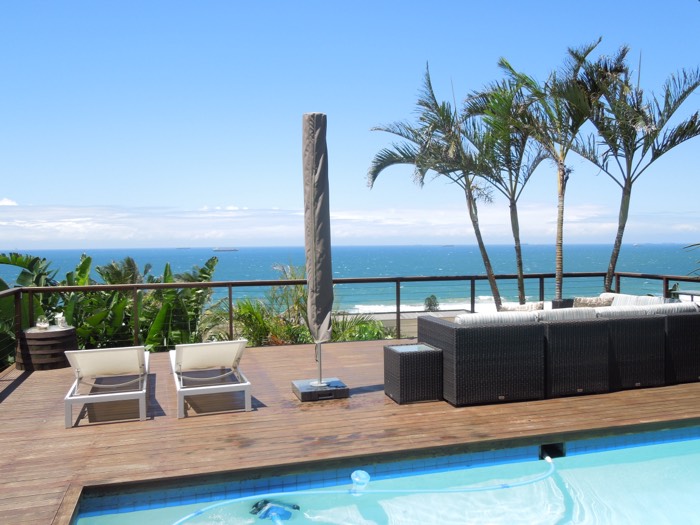 Tropical Beach House — image 23