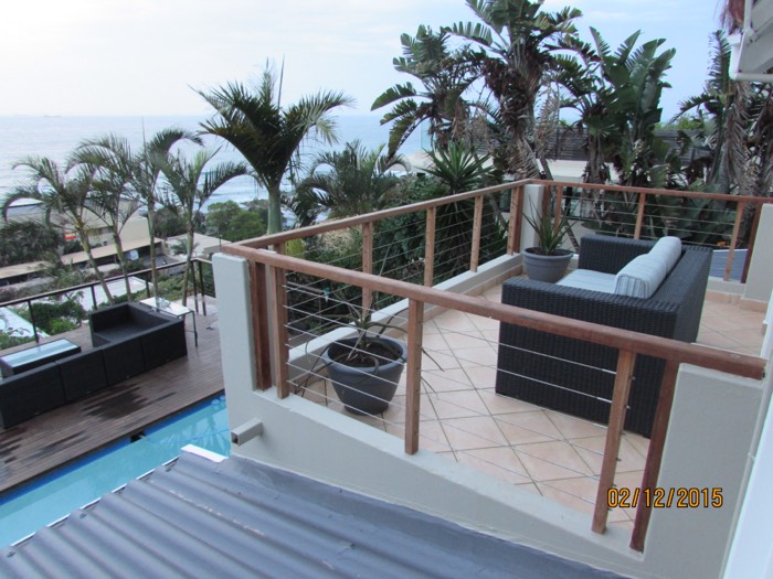 Tropical Beach House — image 32