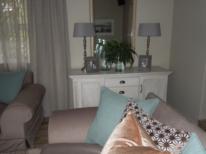 Southern Suburb Family Home — image 21