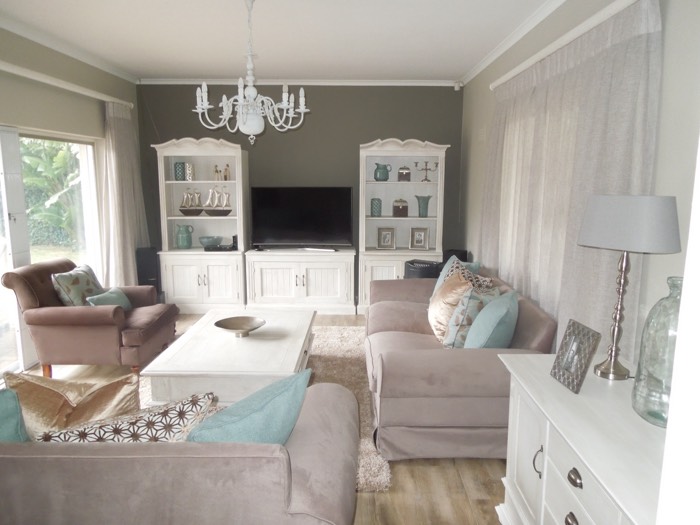 Southern Suburb Family Home — image 22