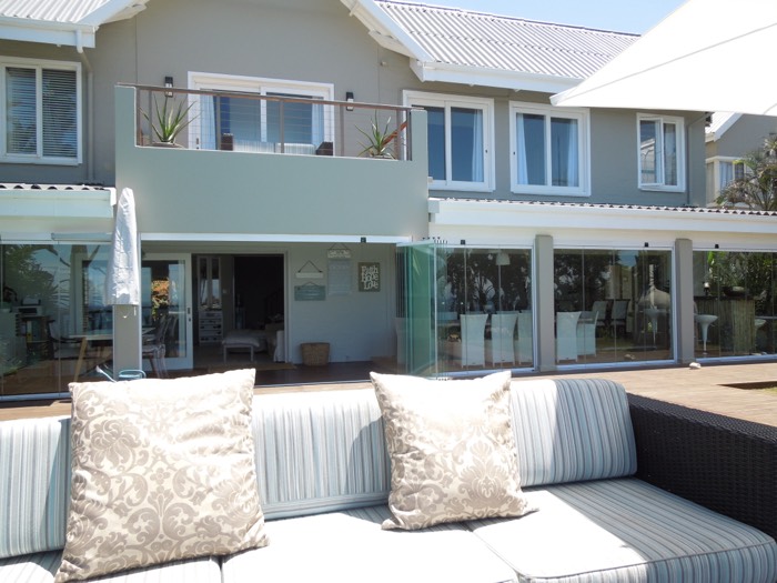 Tropical Beach House — image 4
