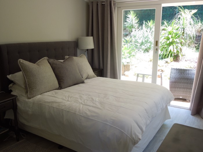 Tropical Beach House — image 29
