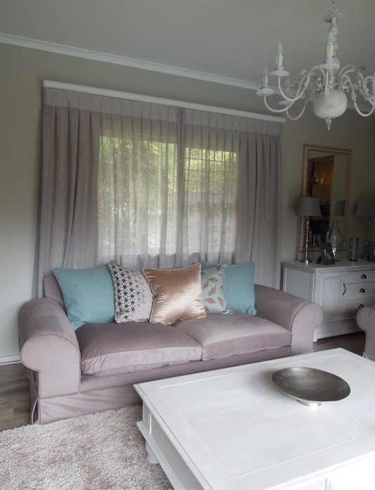 Southern Suburb Family Home — image 11