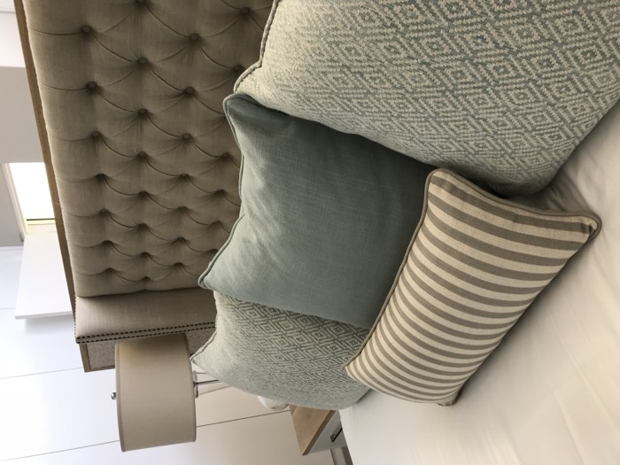 Modern Family Living — image 28