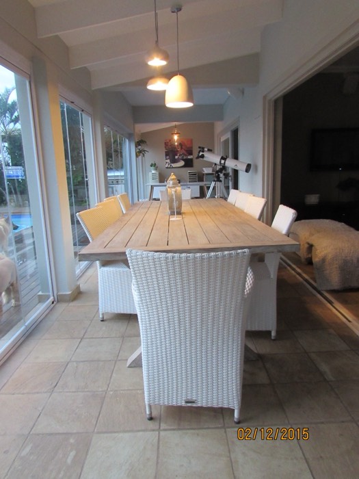Tropical Beach House — image 15
